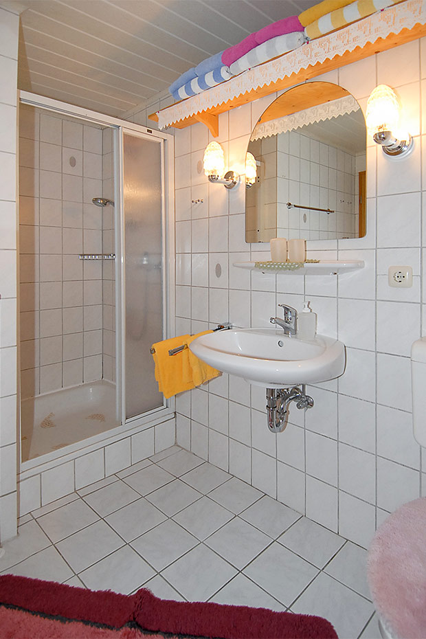 Ferienhaus „Lüdtstede“ - Badezimmer