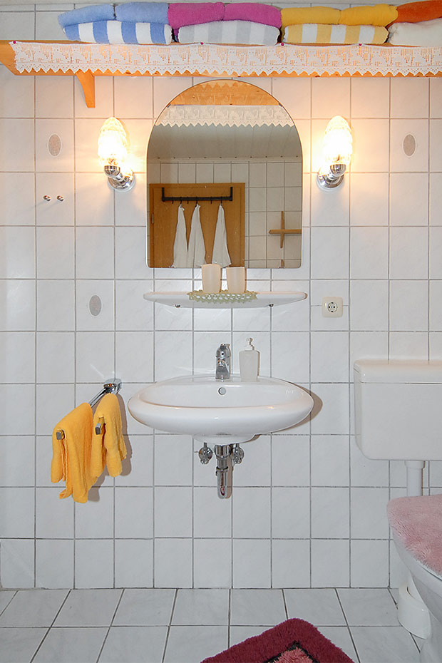 Ferienhaus „Lüdtstede“ - Badezimmer