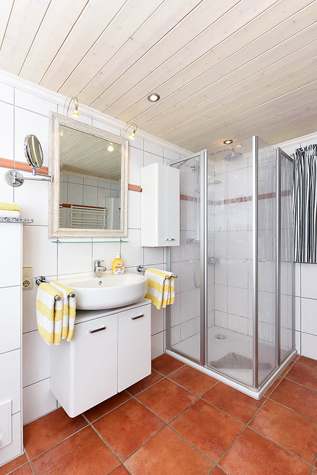 Ferienhaus „Eylund“ - Badezimmer