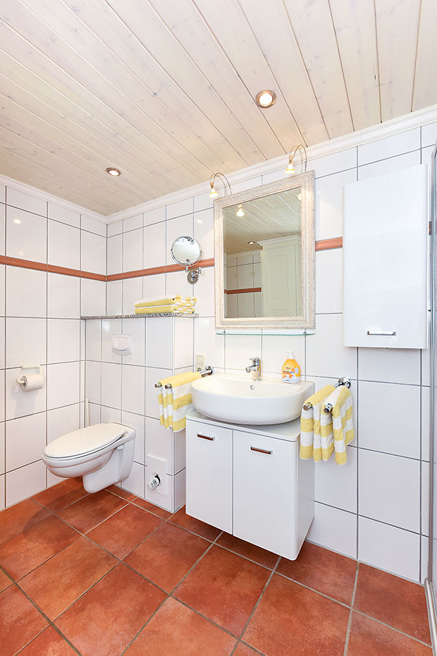 Ferienhaus „Eylund“ - Badezimmer