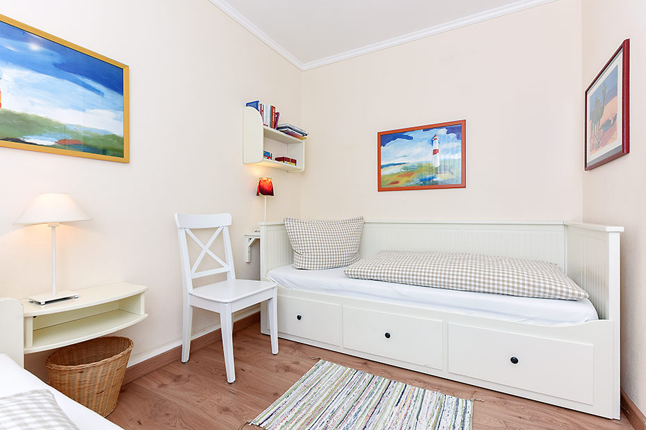 Ferienwohnung „Leevennüst“ - Schlafzimmer 2/Kinderzimmer