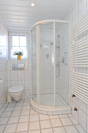 Ferienwohnung „Alfred“ - Badezimmer