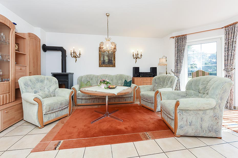 Ferienwohnung „Kornblume“ im „Haus Sassenhof“ - Wohnzimmer