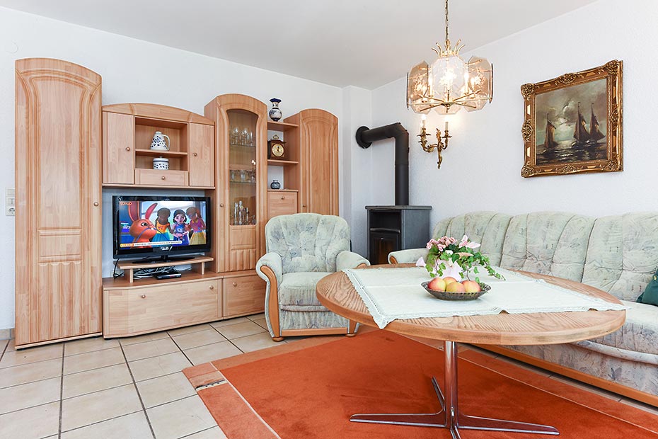 Ferienwohnung „Kornblume“ im „Haus Sassenhof“ - Wohnzimmer