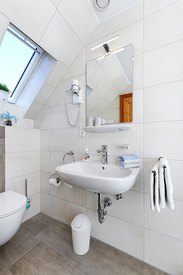 Ferienwohnung „Leichte Brise“ im „Haus Hohe Lucht“ - Badezimmer