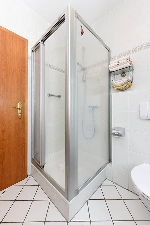 Ferienwohnung „Löwenzahn“ im „Haus Sassenhof“ - Badezimmer