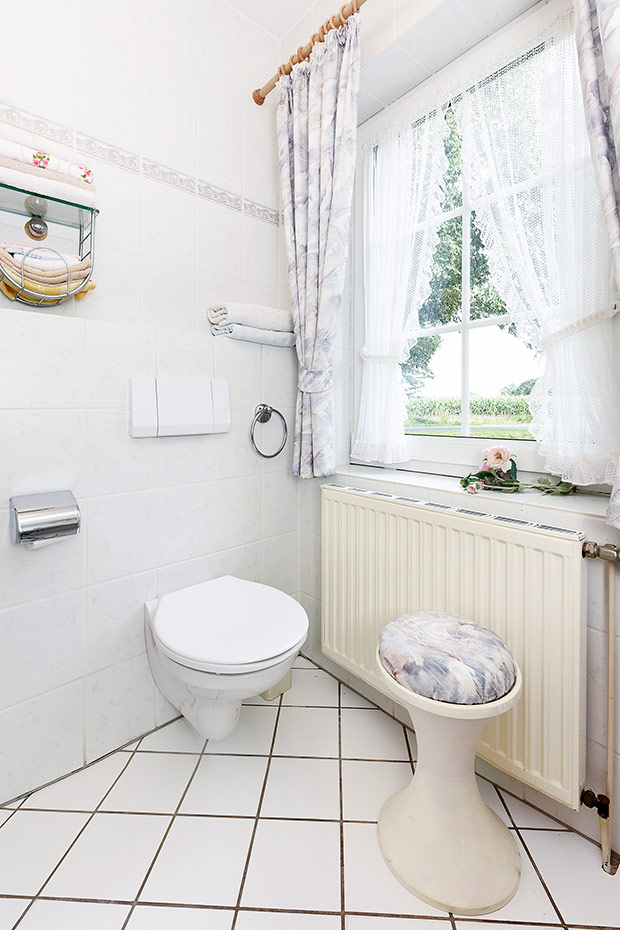 Ferienwohnung „Löwenzahn“ im „Haus Sassenhof“ - Badezimmer