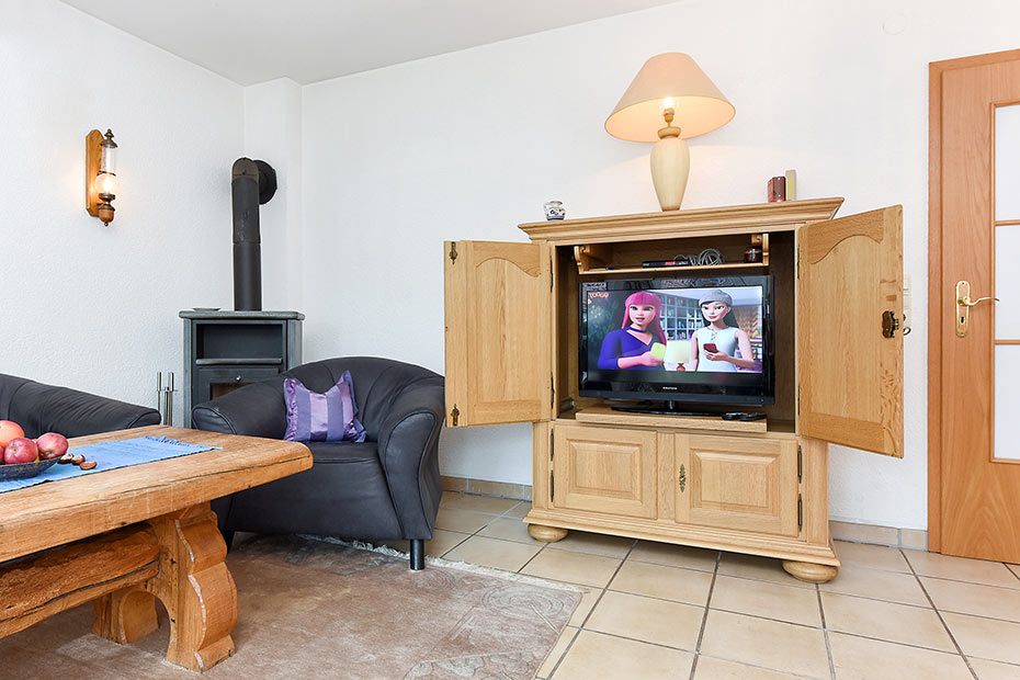 Ferienwohnung „Löwenzahn“ im „Haus Sassenhof“ - Wohnzimmer