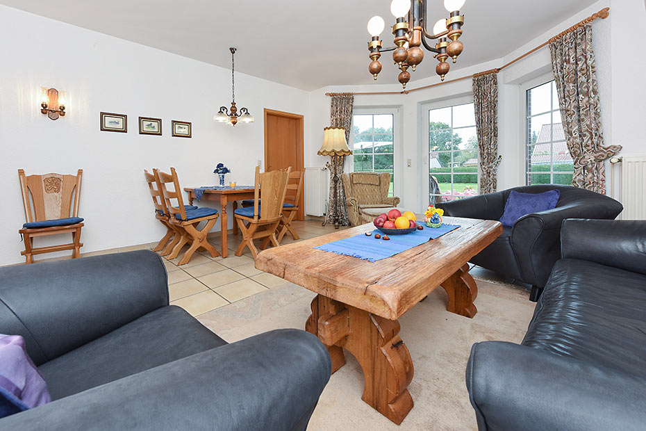 Ferienwohnung „Löwenzahn“ im „Haus Sassenhof“ - Wohnzimmer