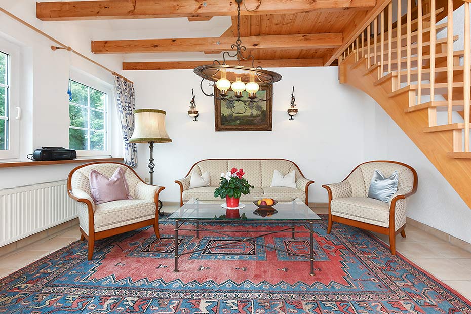 Ferienwohnung „Möwe“ im „Haus Sassenhof“ - Wohnzimmer mit Schlafempore