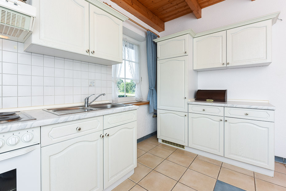 Ferienwohnung „Schwalbe“ im „Haus Sassenhof“ - Küche