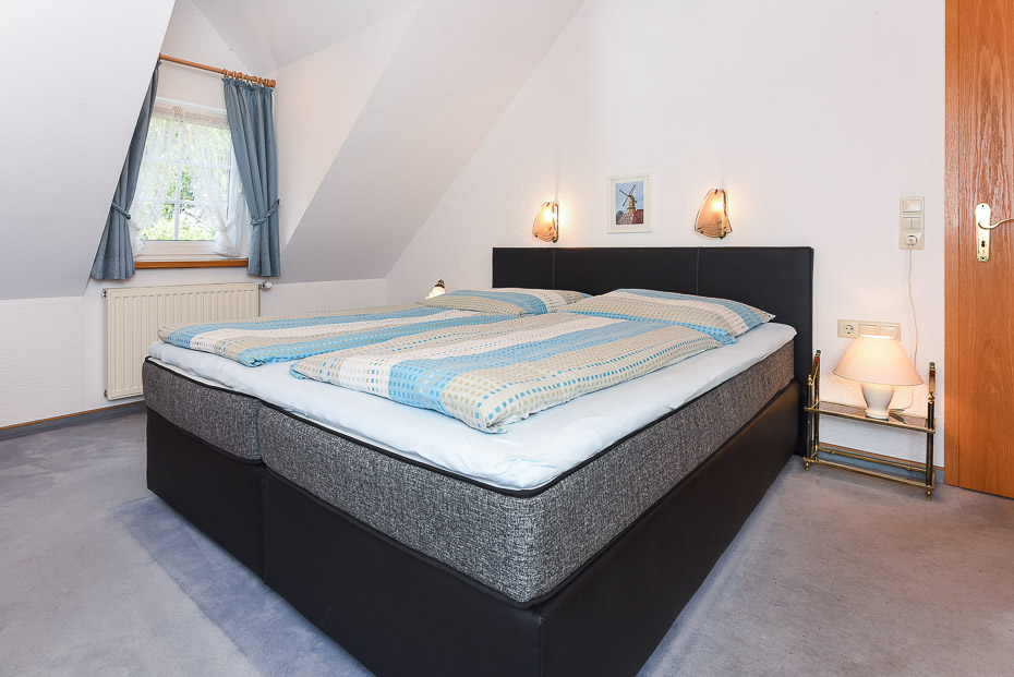 Ferienwohnung „Schwalbe“ im „Haus Sassenhof“ - Schlafzimmer 1