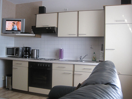 Ferienwohnung Haus „Abendstern“ - Wohnzimmer mit integriertem Küchenbereich