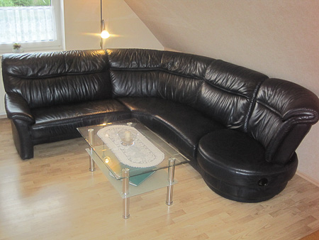 Ferienwohnung Haus „Abendstern“ - Wohnzimmer mit integriertem Küchenbereich