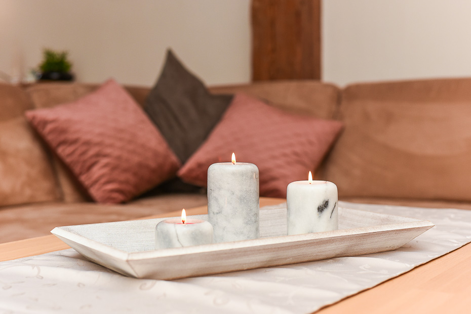 Ferienwohnung „Adele Remmers“ - Wohnzimmer mit integriertem Küchenbereich