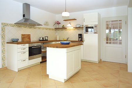 Ferienhaus „Altensieler Tief“ - Esszimmer und Küche