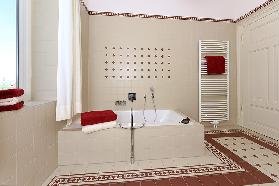 Ferienhaus „Hof Altensiel“ - Badezimmer 1 im Erdgeschoss