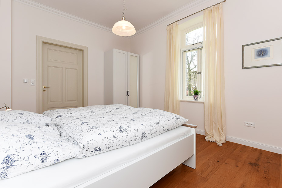 Ferienhaus „Hof Altensiel“ - Schlafzimmer 1 im Erdgeschoss