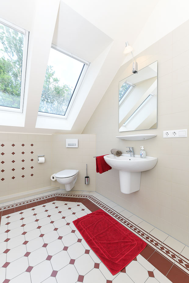 Ferienhaus „Hof Altensiel“ - Badezimmer 2 im Obergeschoss