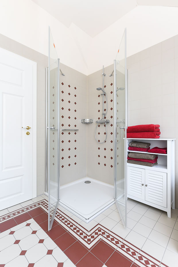 Ferienhaus „Hof Altensiel“ - Badezimmer 2 im Obergeschoss