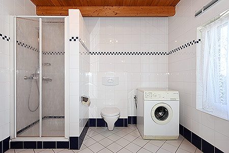 Ferienwohnung „Kirsche“ - Badezimmer
