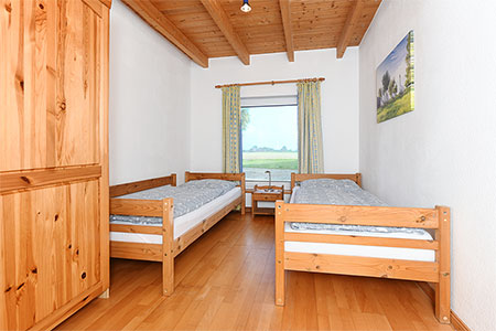Ferienwohnung „Kirsche“ - Schlafzimmer 2/Kinderzimmer