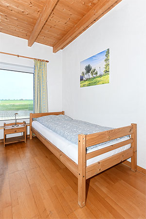Ferienwohnung „Kirsche“ - Schlafzimmer 2/Kinderzimmer