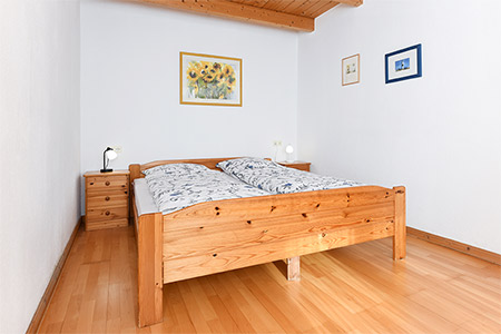 Ferienwohnung „Kirsche“ - Schlafzimmer 1