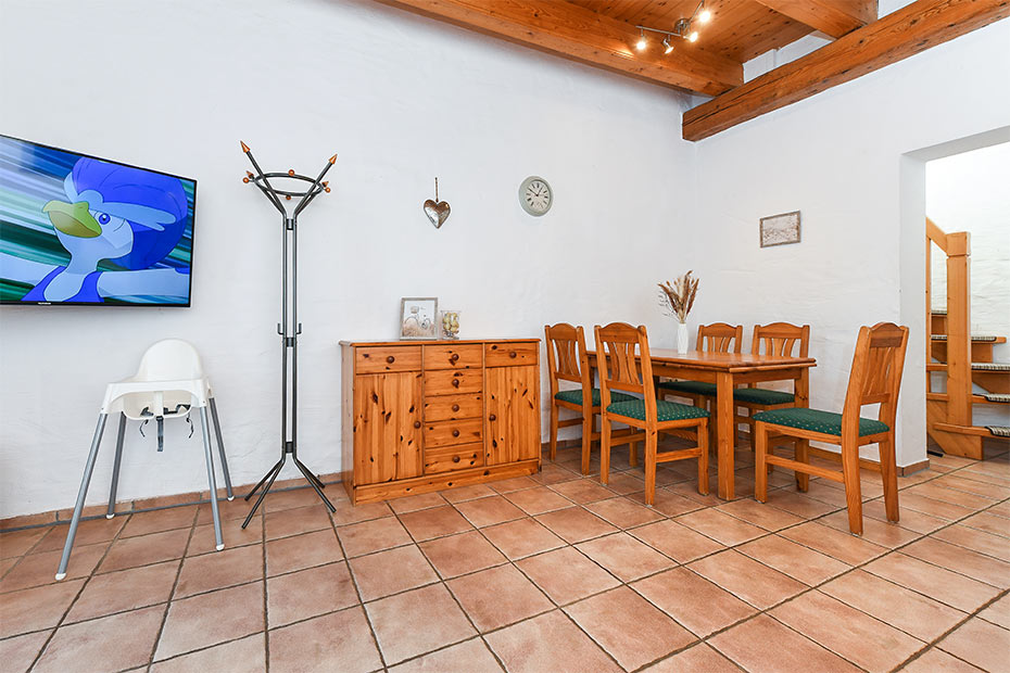 Ferienwohnung „Taubenschlag“ - Wohnzimmer mit integriertem Küchenbereich