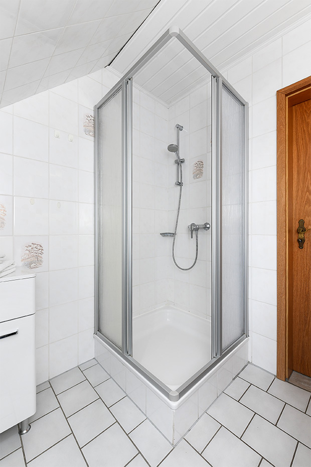 Ferienwohnung „Kastanie“ - Badezimmer