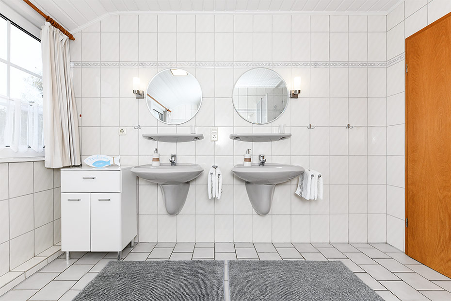 Ferienwohnung „Linde“ - Badezimmer