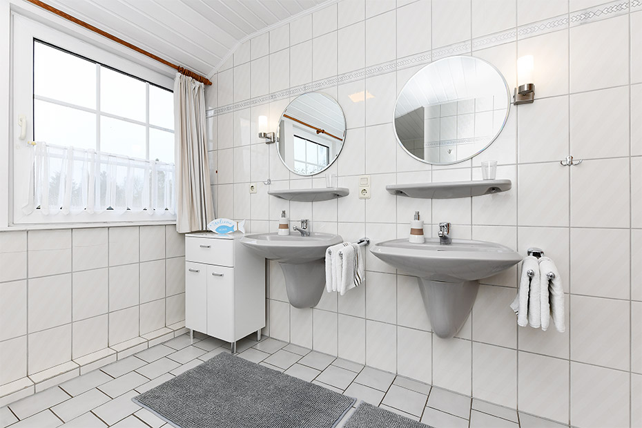 Ferienwohnung „Linde“ - Badezimmer