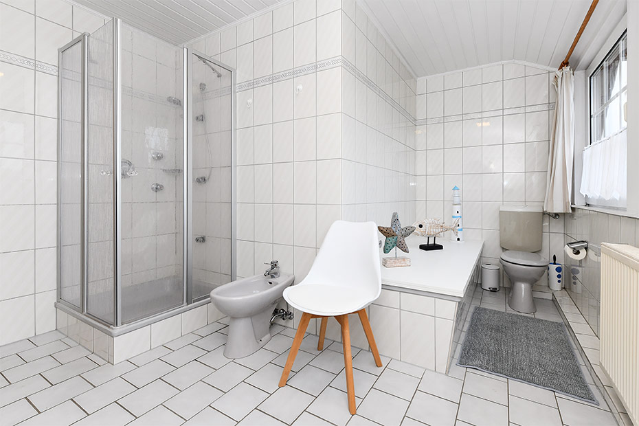 Ferienwohnung „Linde“ - Badezimmer