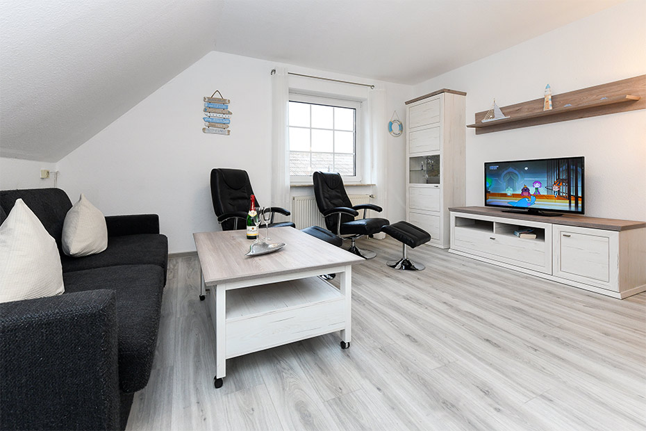 Ferienwohnung „Linde“ - Wohn- und Schlafraum mit räumlich abgeteiltem Küchenbereich