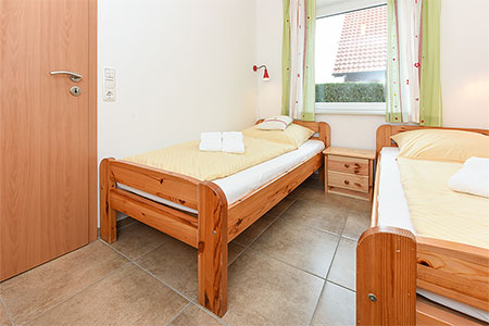Ferienwohnung „Robbenplate“ - Schlafzimmer 2/Kinderzimmer
