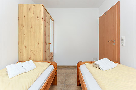 Ferienwohnung „Robbenplate“ - Schlafzimmer 2/Kinderzimmer