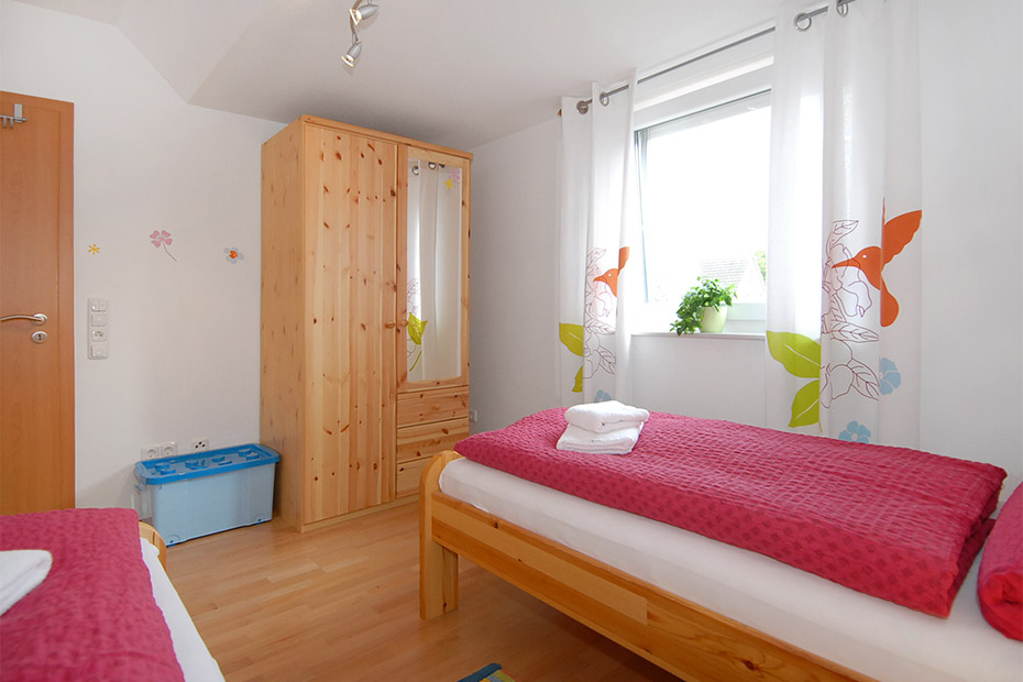 Ferienwohnung „Westerriff“ - Schlafzimmer 2/Kinderzimmer