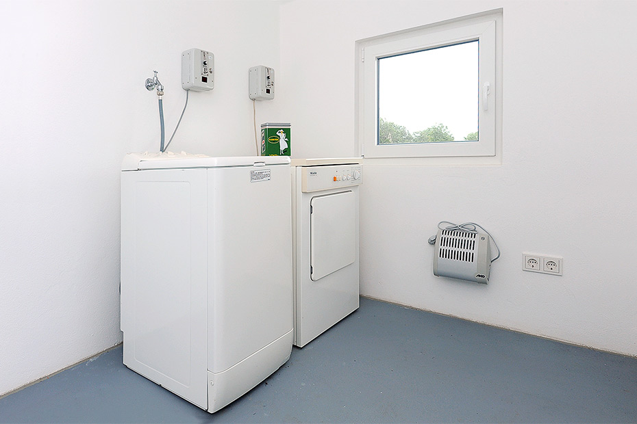 Ferienwohnung „Ebbe“ - Hauswirtschaftsraum im kleinen extra „Backhuus“