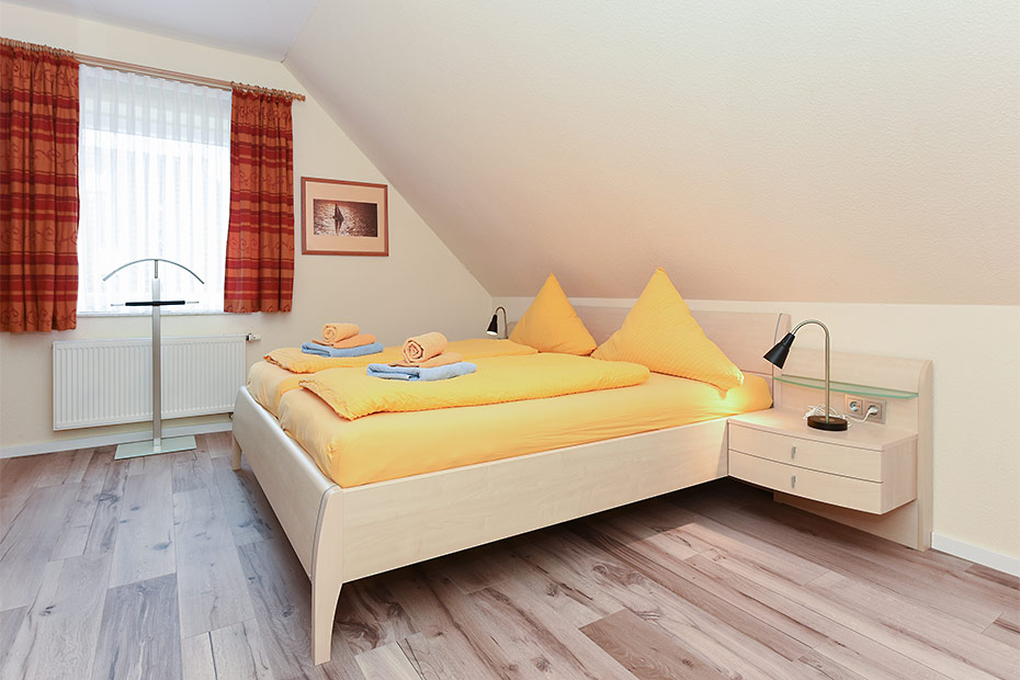 Ferienwohnung „Weitblick“ - Schlafzimmer 1