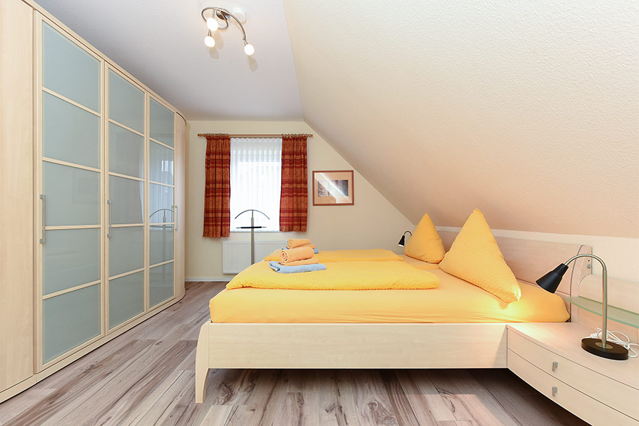 Ferienwohnung „Weitblick“ - Schlafzimmer 1