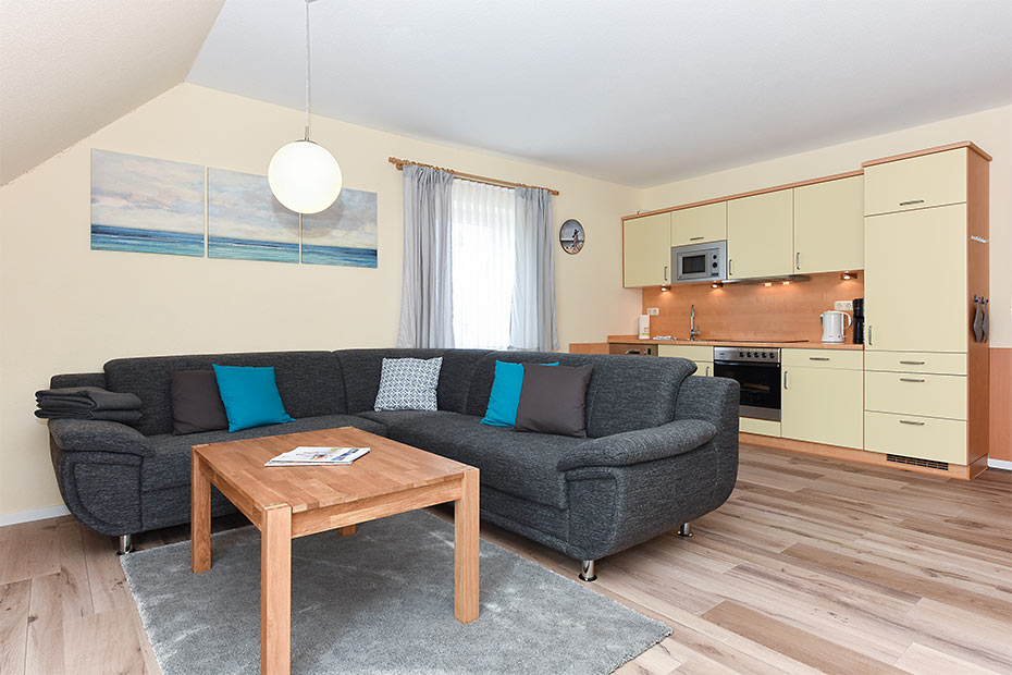 Ferienwohnung „Weitblick“ - Wohnraum mit integrierter Küche