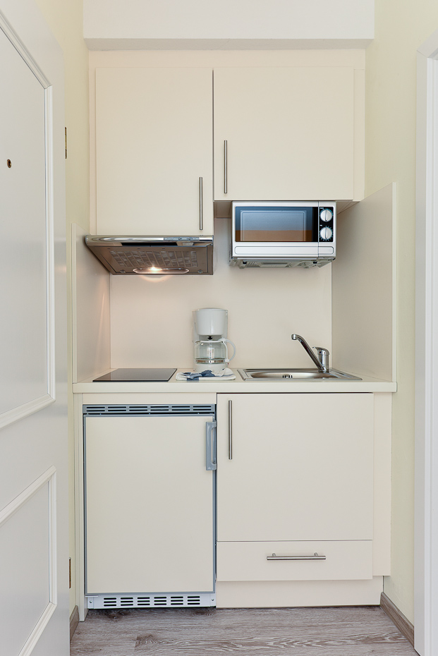 Apartment „Silver“ - Wohn- und Schlafraum mit integriertem Küchenbereich