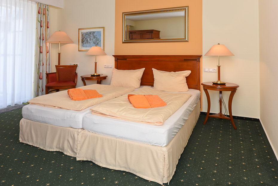 Apartment „Silver“ - Wohn- und Schlafraum mit integriertem Küchenbereich