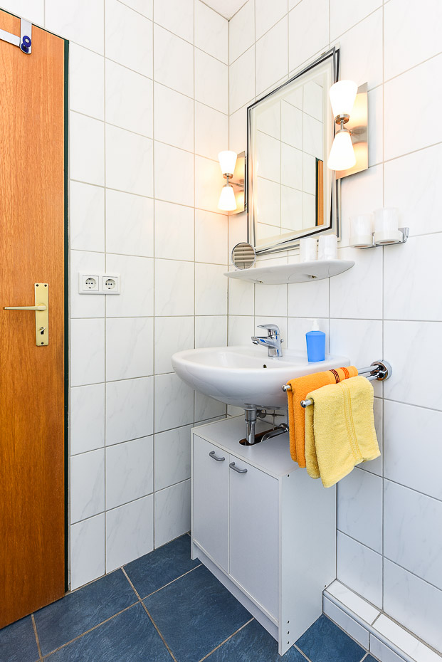 Ferienwohnung „Steuerbord“ - Badezimmer