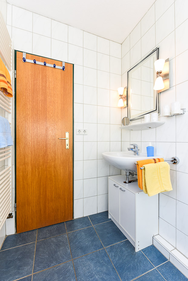 Ferienwohnung „Steuerbord“ - Badezimmer
