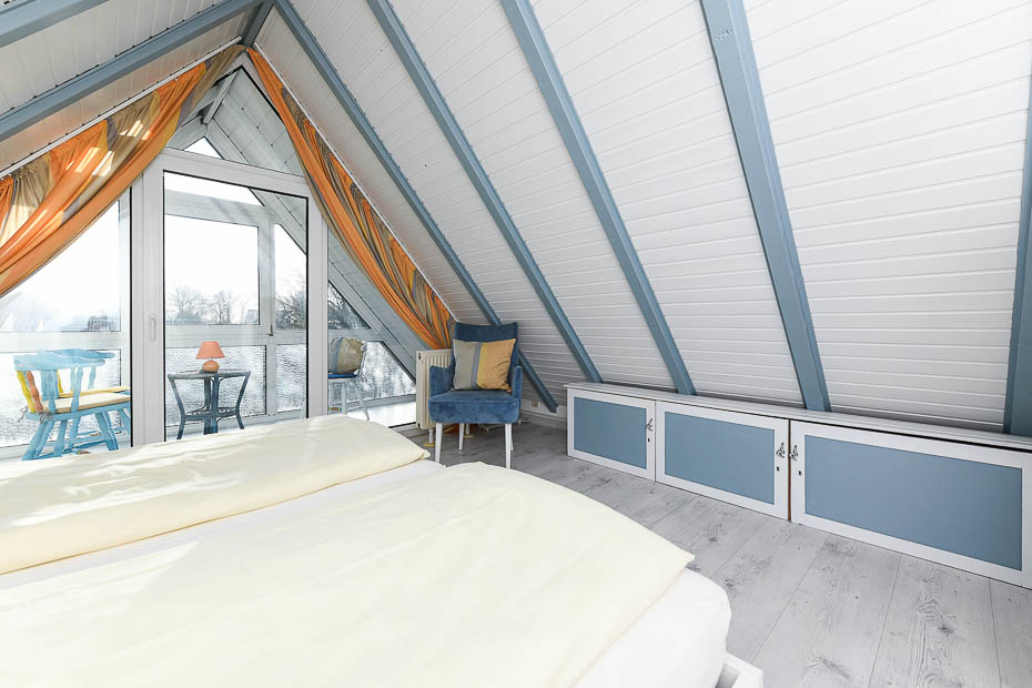 Ferienhaus „Blau-Huus“ - Schlafzimmer 1 mit Wintergarten
