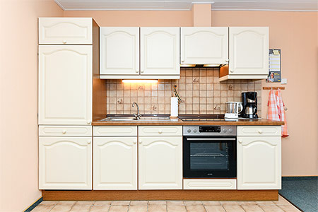 Ferienwohnung 2 - Wohnraum mit integrierter Küche