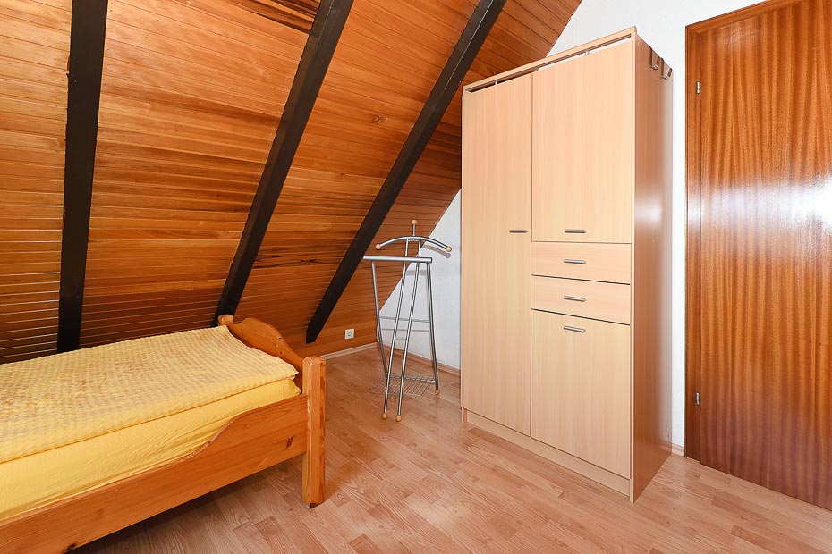 Ferienhaus „Cornelius“ - Schlafzimmer 2/Kinderzimmer