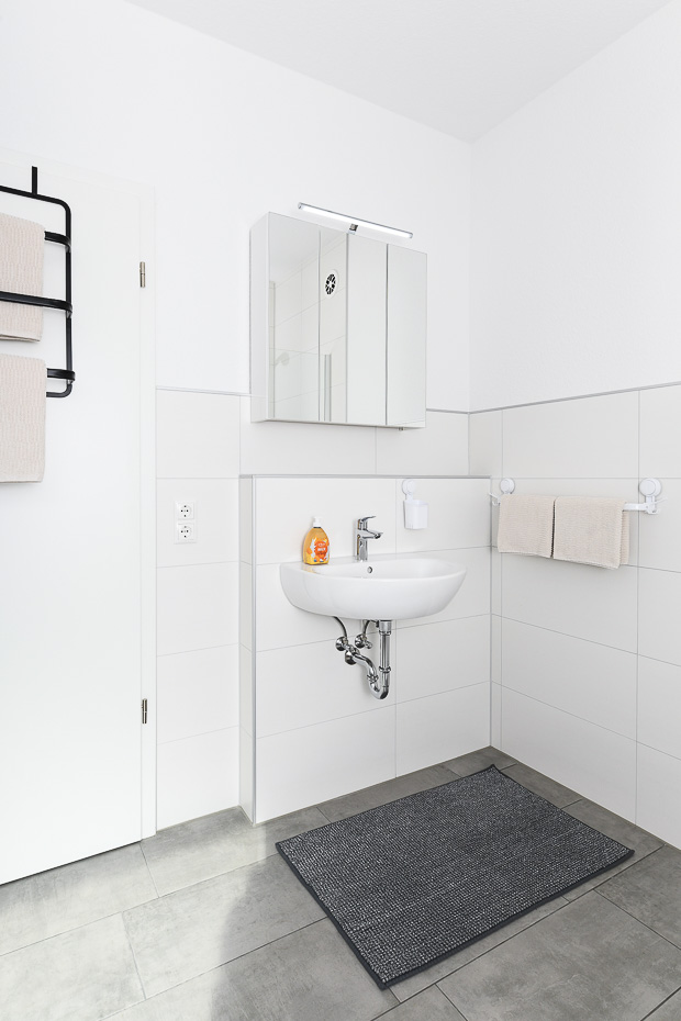 Ferienwohnung „Haus Deichmuschel“ - Badezimmer