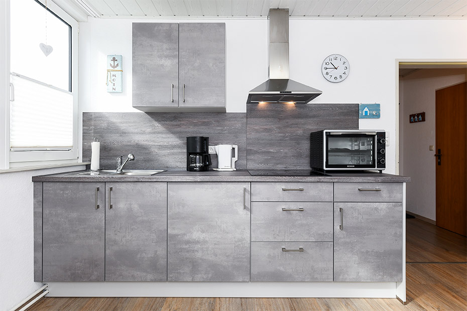 Ferienwohnung 2 - Wohnzimmer mit integriertem Küchenbereich